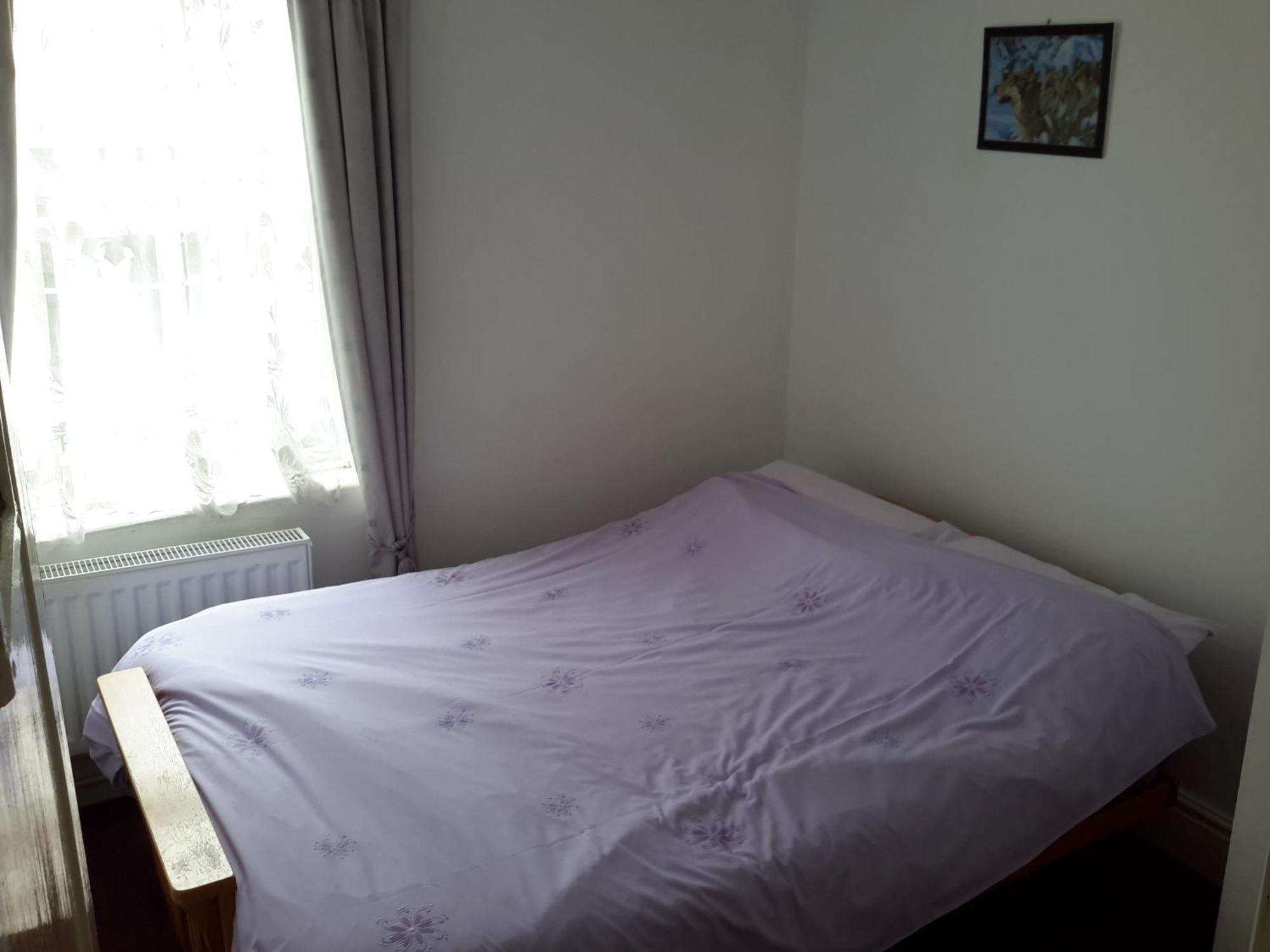 Lupine Cottage Уитби Экстерьер фото
