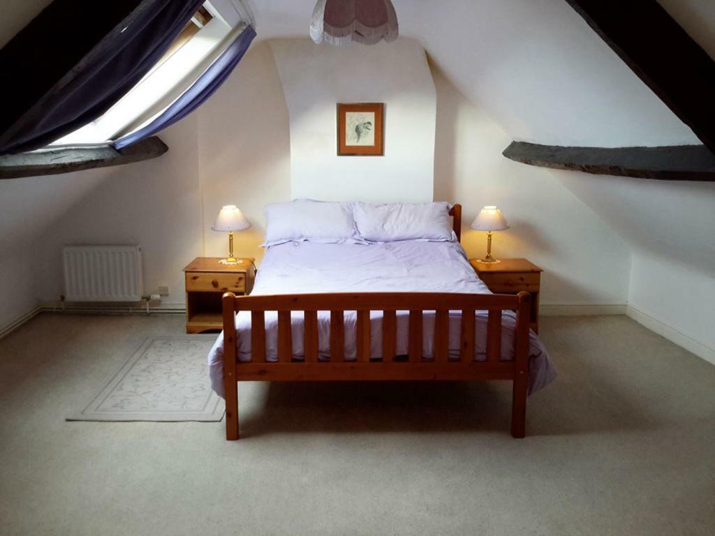 Lupine Cottage Уитби Экстерьер фото