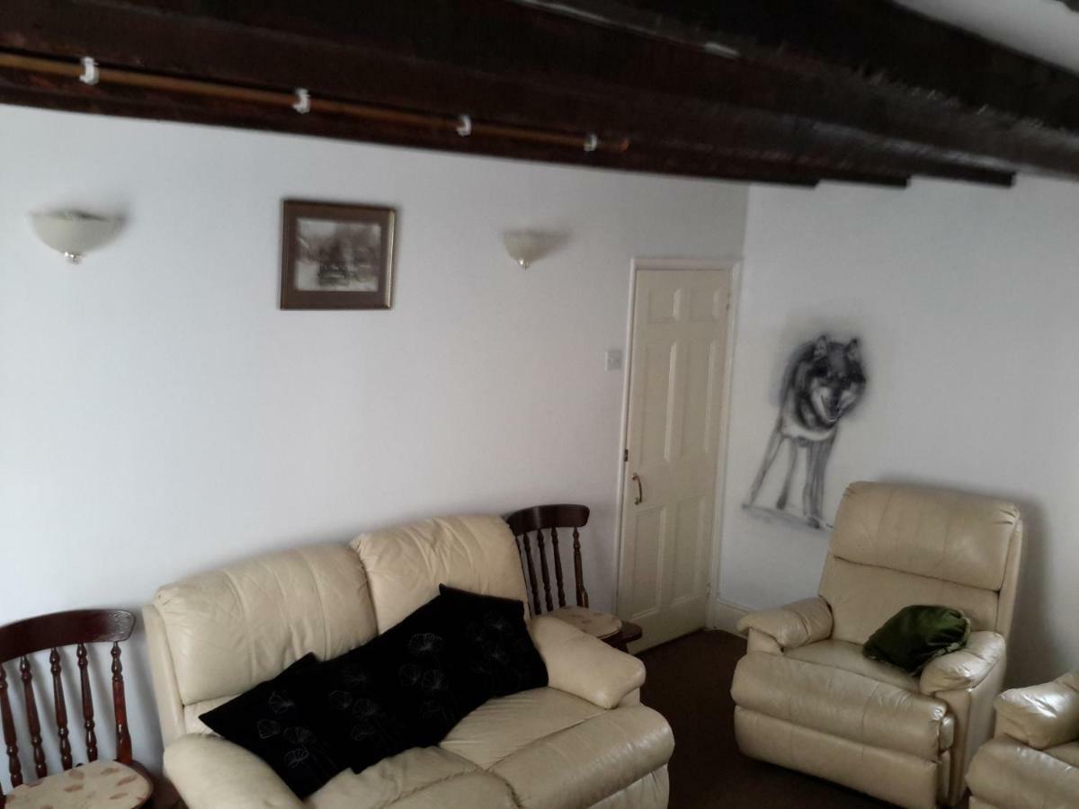 Lupine Cottage Уитби Экстерьер фото