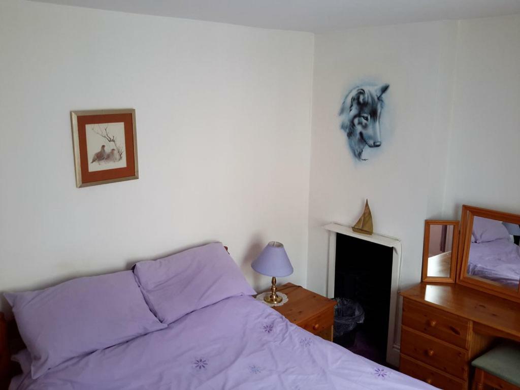 Lupine Cottage Уитби Экстерьер фото